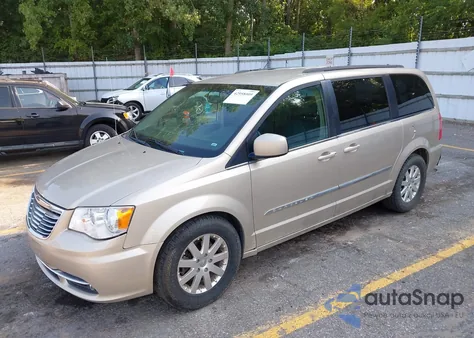 2016 Chrysler Town & Country Touring z USA, uszkodzony, nr VIN 2C4RC1BG0GR198481